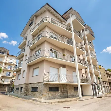 Suono Del Lago, Ac 50 Mt From And View Terrace - Happy דירה
